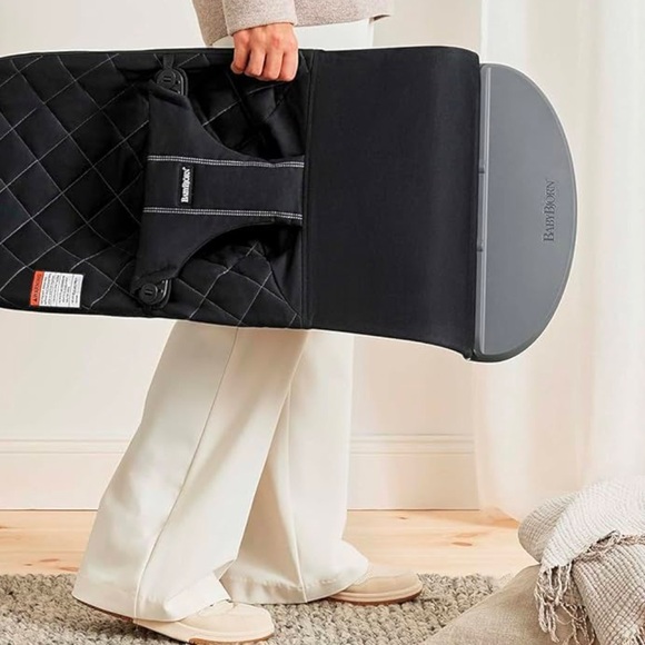 BabyBjörn Bouncer Bliss, Woven, Classic Quilt, Black - Picture 3 of 6